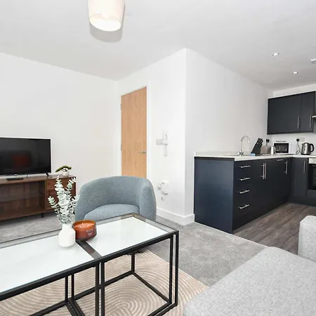 Modern 1 Bedroom In *