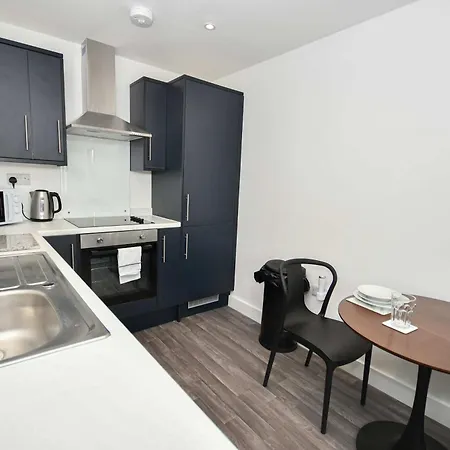 Modern 1 Bedroom In