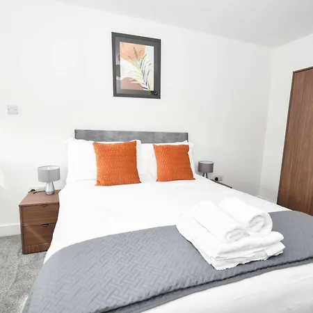 Modern 1 Bedroom In *